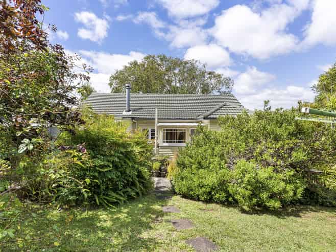 221-223 Queens Road, Panmure