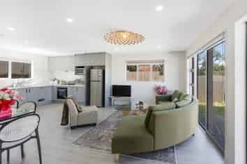 83B  Queenstown Road, Onehunga