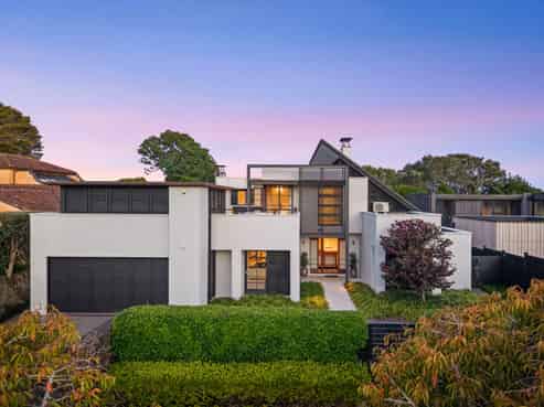 8 Shipherds Avenue, Epsom