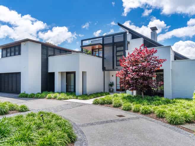 8 Shipherds Avenue, Epsom