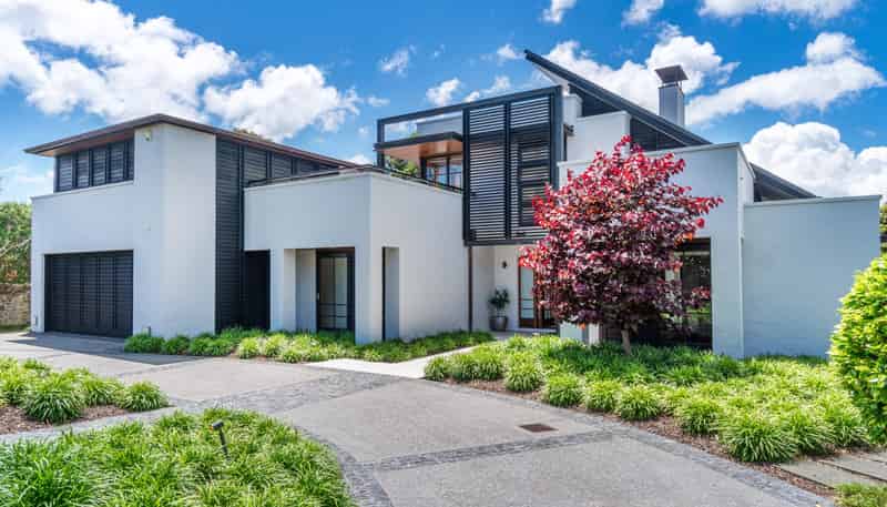 8 Shipherds Avenue, Epsom