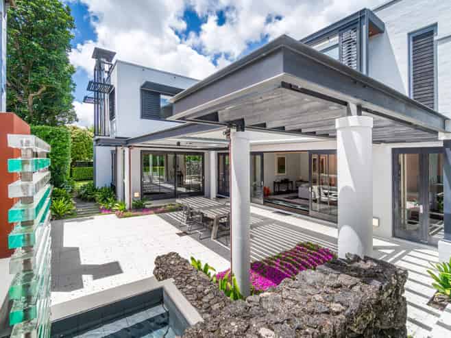 8 Shipherds Avenue, Epsom