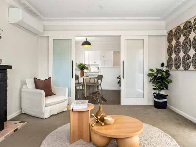 7 Tiroroa Avenue, Te Atatu South