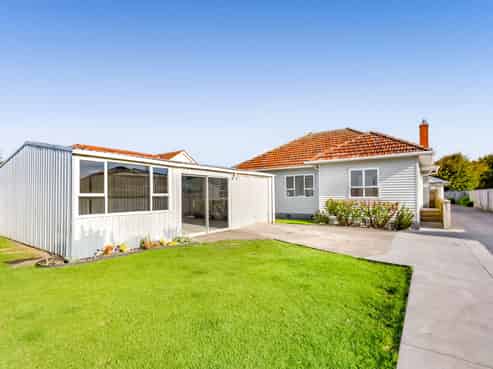 33 Upjohn Street, Brooklands