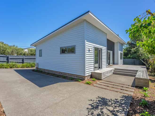 5a Wairere Grove, Paraparaumu