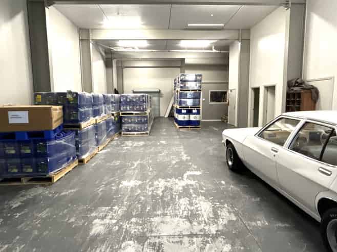 Industrial warehouse in prime location