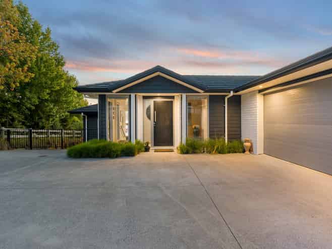 1154A East Coast Road, Redvale