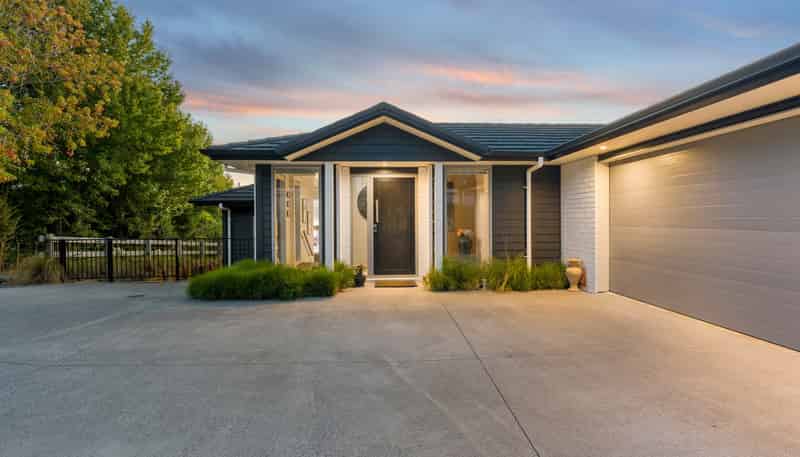 1154A East Coast Road, Redvale