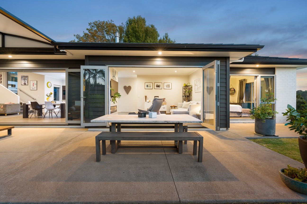 Solid home - seriously for sale! - Aanzicht 2