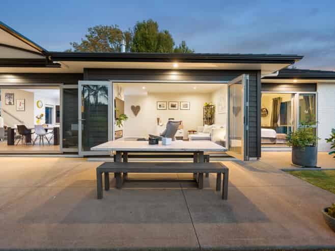 1154A East Coast Road, Redvale