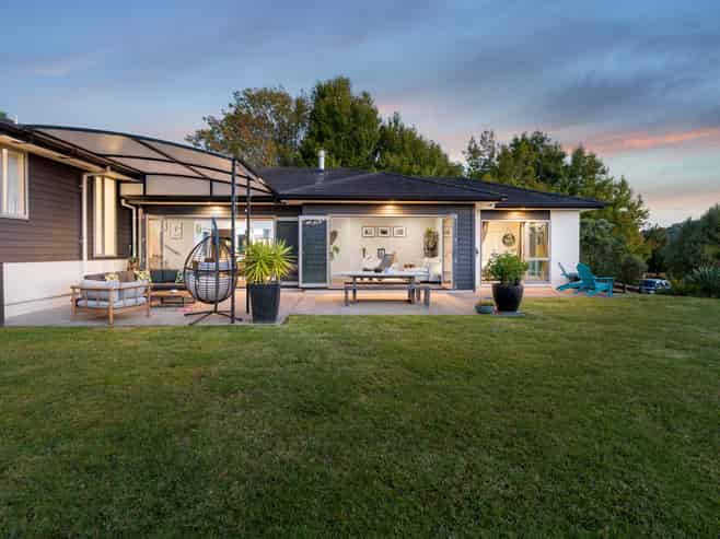 1154A East Coast Road, Albany