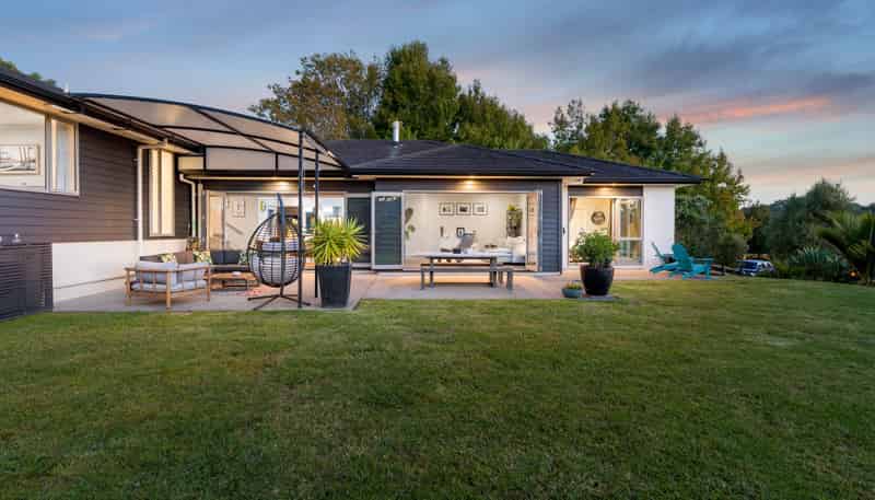 1154A East Coast Road, Albany