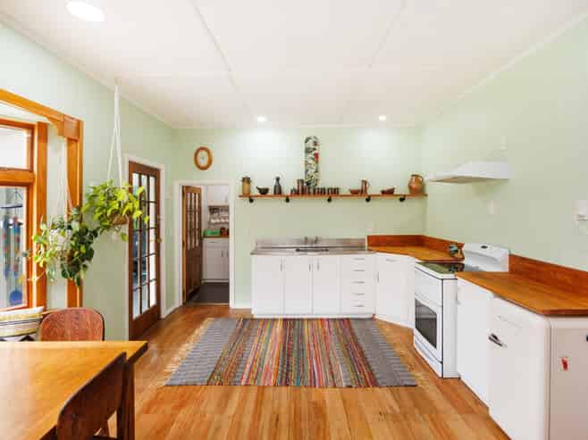 16 Bryce Street, Apiti