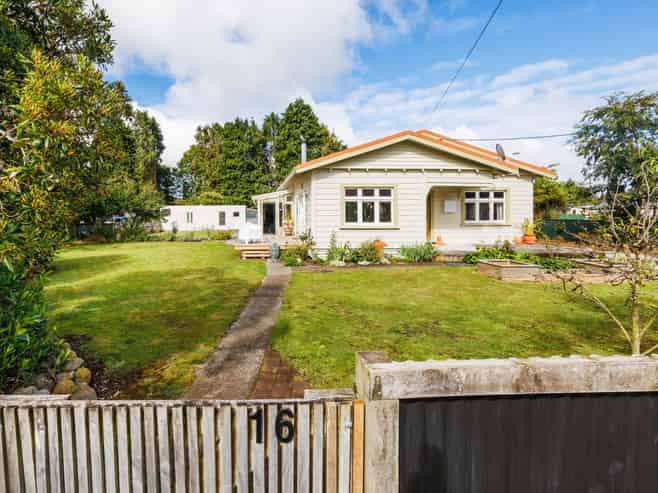 16 Bryce Street, Apiti