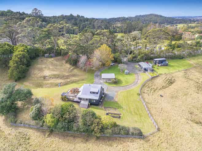 139 Whitehills Road, Wainui