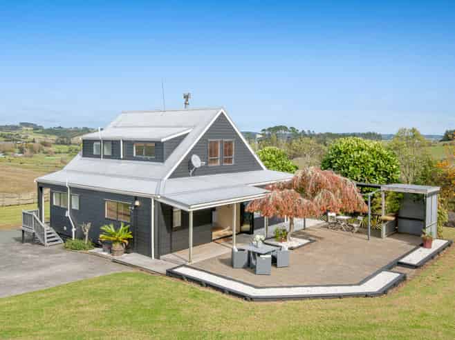 139 Whitehills Road, Wainui