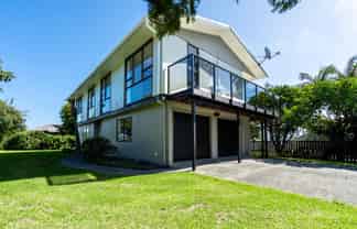 1 Shearwater Street, One Tree Point