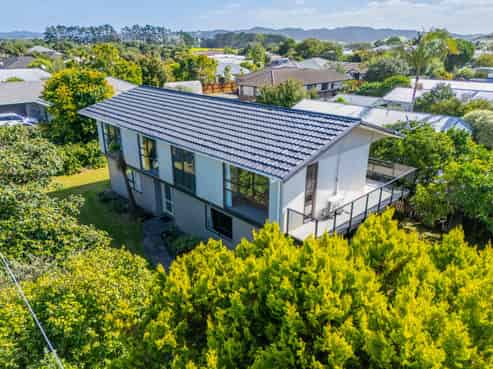 1 Shearwater Street, One Tree Point