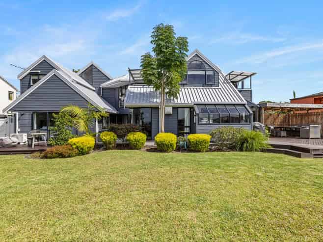 18 Wiseley Road, Hobsonville