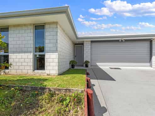 101 Ballintoy Park Drive, Welcome Bay