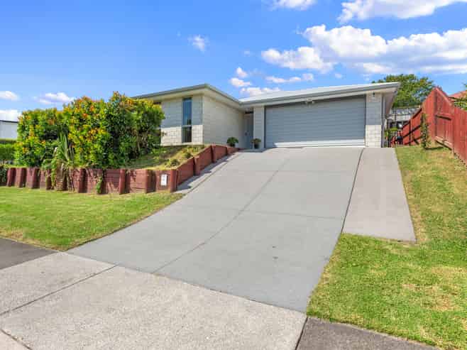 101 Ballintoy Park Drive, Welcome Bay