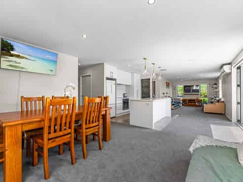 101 Ballintoy Park Drive, Welcome Bay