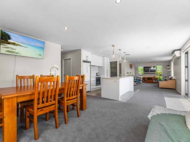 101 Ballintoy Park Drive, Welcome Bay