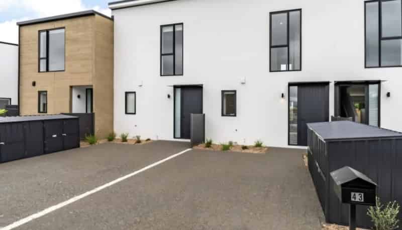 43 Pipi Place, Levin