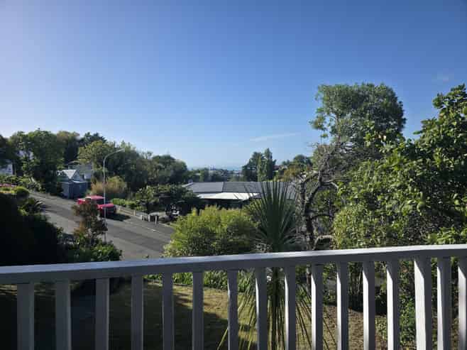 2 Harvey Road, Napier Hill