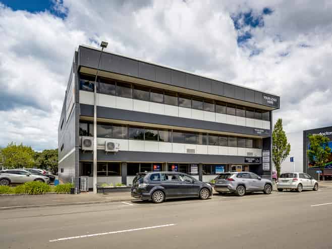 Small Office in Fully Refurbished Building