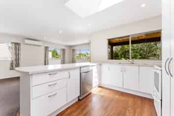 52B D'oyly Drive, Stanmore Bay