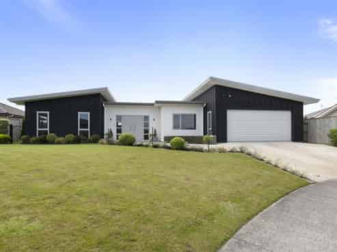 42 Accolade Street, Feilding