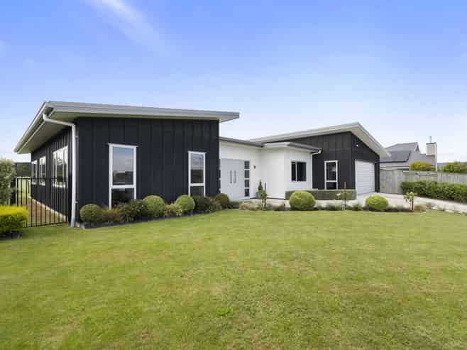 42 Accolade Street, Feilding