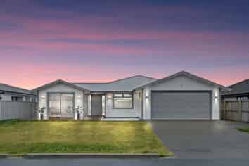 12 Marangai Drive, Pegasus