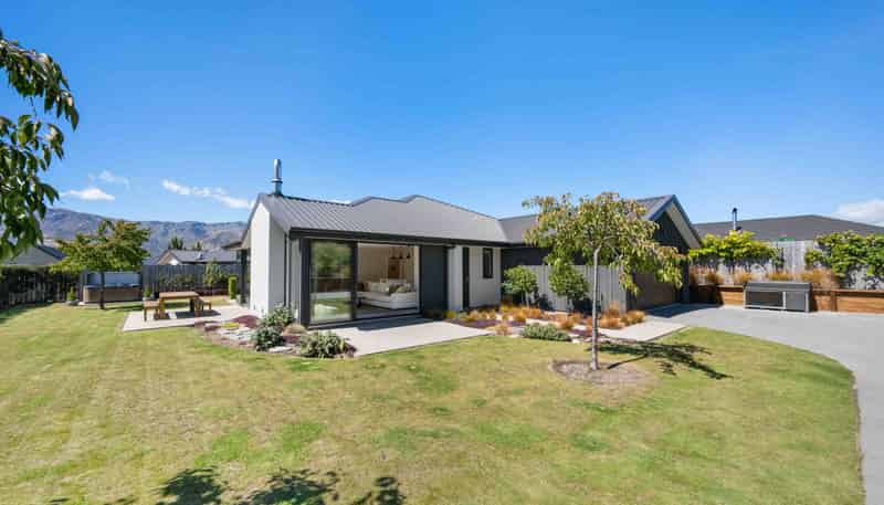 15 Pennycook Place, Lake Hawea