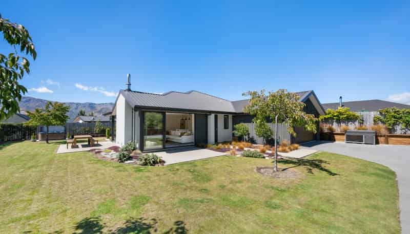 15 Pennycook Place, Lake Hawea