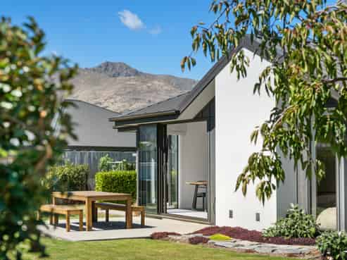 15 Pennycook Place, Lake Hawea