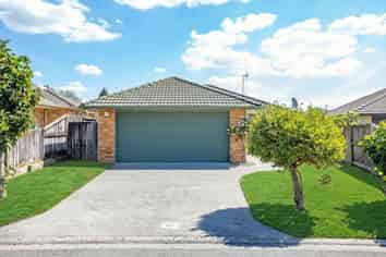 5 Locksley Lane, Hamilton East