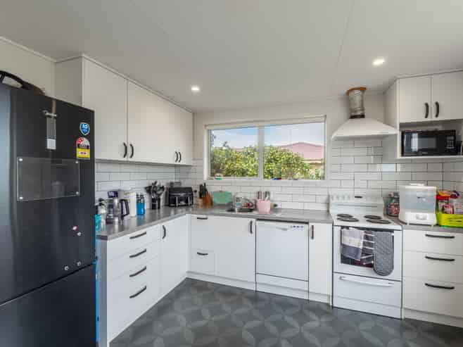 35 Arundel Crescent, Strathern