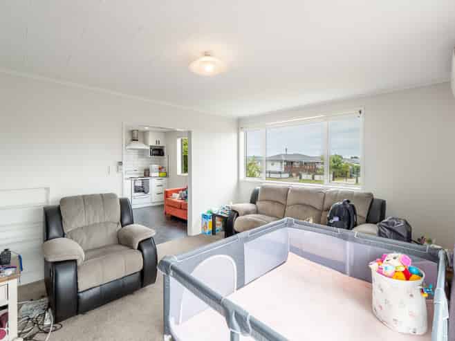 35 Arundel Crescent, Strathern