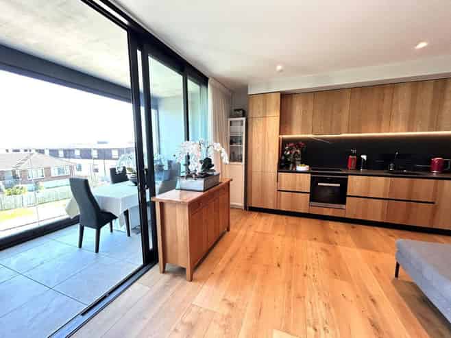 207/250 Kepa Road (fully furnished apartment), Mission Bay