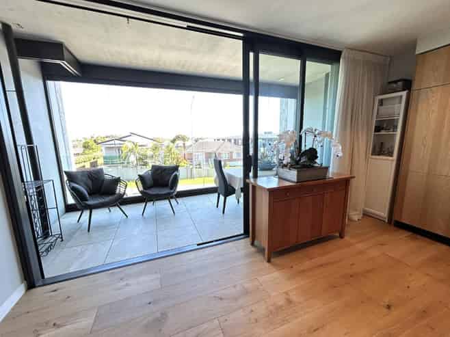 207/250 Kepa Road (fully furnished apartment), Mission Bay