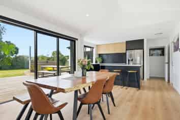 1682 Clintons Road, DARFIELD