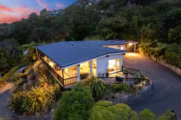 5 Lethenty Way, Karori