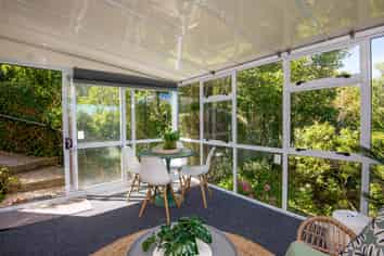 2/32 Eskdale Road, Papakowhai