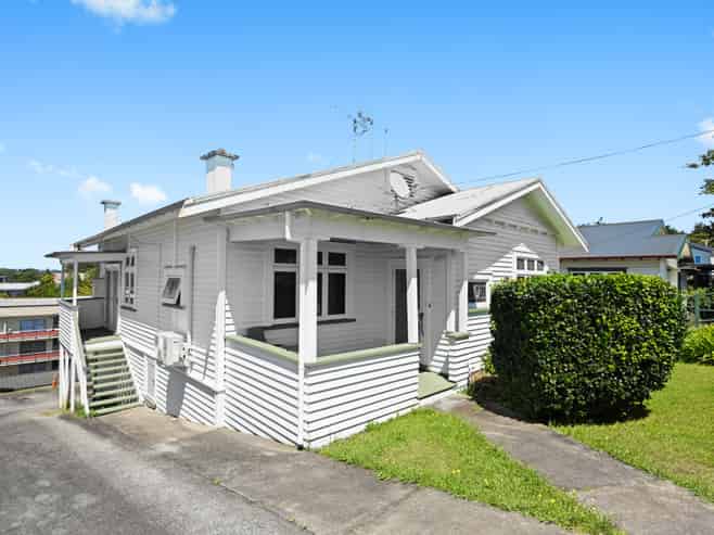 33 Thackeray Street, Hamilton Lake