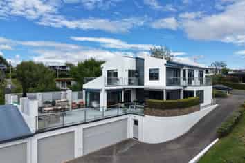 8A Chad Street, Rainbow Point