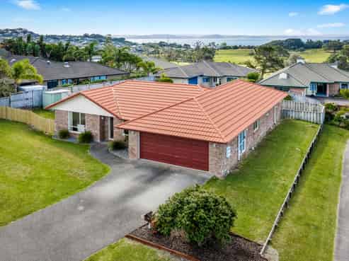 44 Alec Craig Way, Gulf Harbour