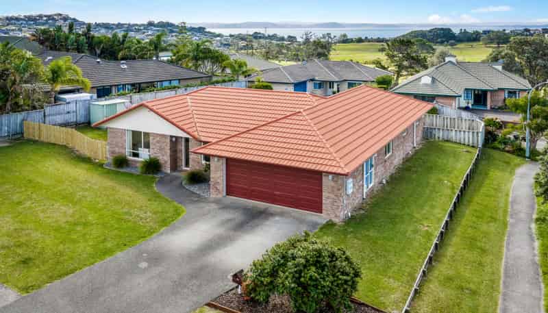 44 Alec Craig Way, Gulf Harbour