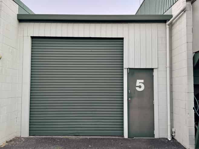 Workshop or storage unit off Fraser Street